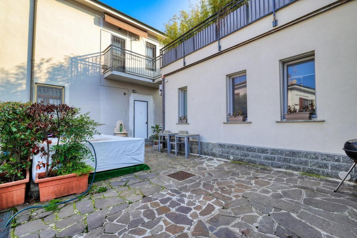 Jacuzzi & Relax - Casa Indipendente 20Min Da Milano Villa Zelo Buon Persico Exterior photo